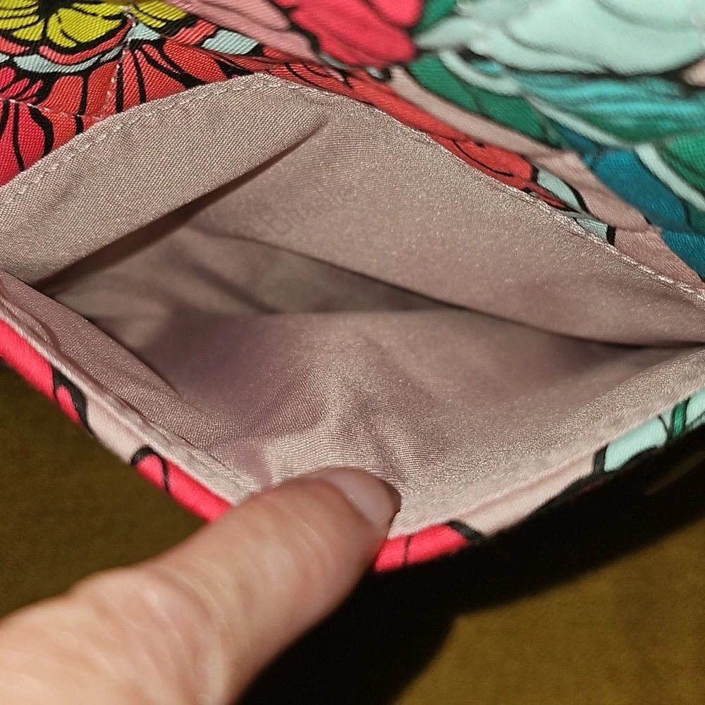 Vera Bradley Hipster Crossbody in Vintage Floral EUC - Picture 4 of 11